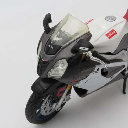 Maisto Aprilia RSV 1000 model motorcycle - Scale 1/12