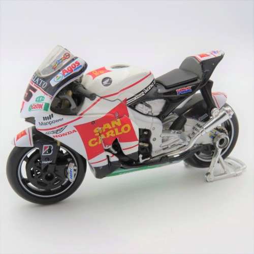 Maisto Honda RC212V San Carlo MotoGP model motorcycle - #15 Alex de Angelis - Scale 1/18