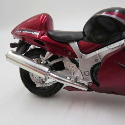 NewRay Suzuki GSX 1300R Hayabusa model motorcycle - Scale 1/12