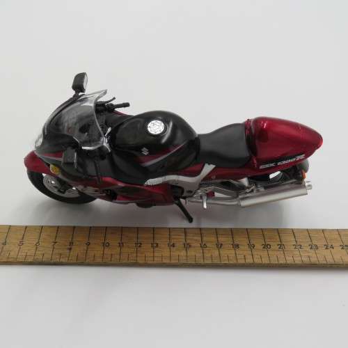 NewRay Suzuki GSX 1300R Hayabusa model motorcycle - Scale 1/12