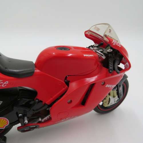 NewRay Ducati Desmosedici GP06 model motorcycle - #15 Sete Gibernau - Scale 1-12