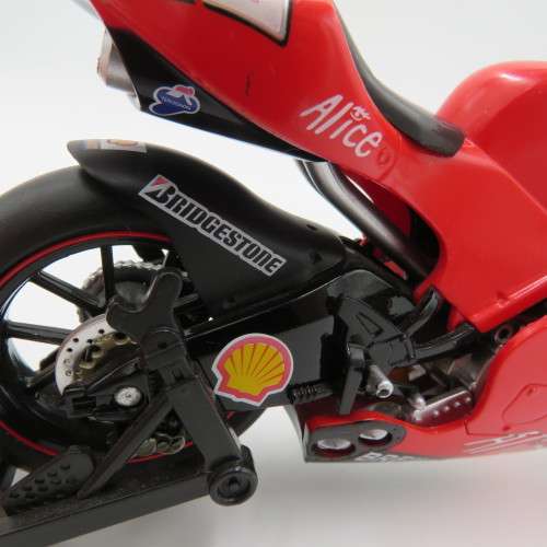 NewRay Ducati Desmosedici GP06 model motorcycle - #15 Sete Gibernau - Scale 1-12