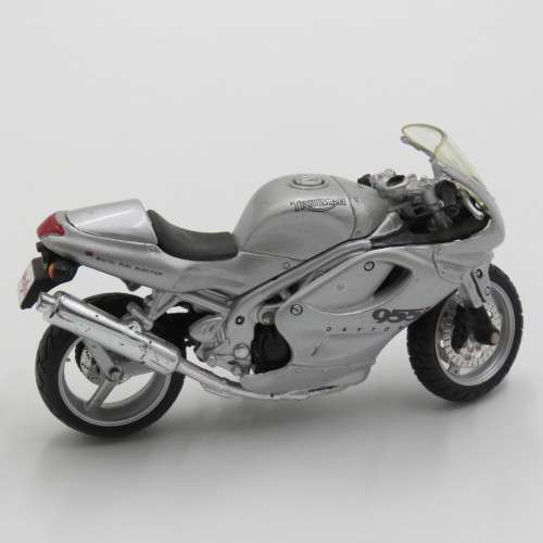 Maisto Triumph 955i Daytona model motorcycle - Scale 1/18