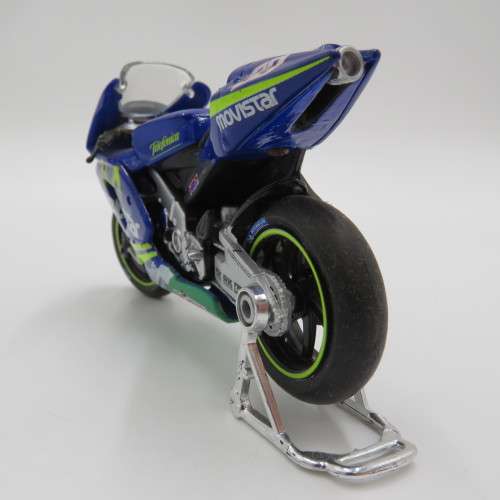 Maisto 2005 Honda RC211V Movistar MotoGP model motorcycle - #33 Marco Melandri - Scale 1/18