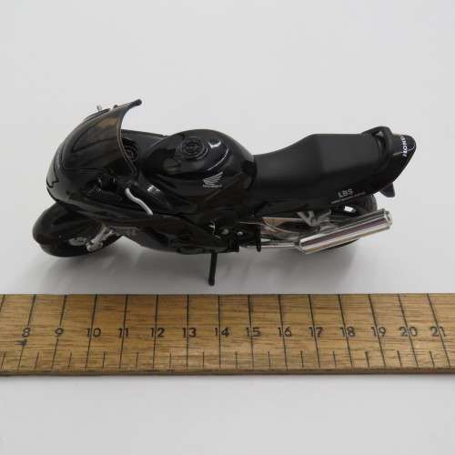 Honda CBR 1100XX model motorcycle - Scale 1/18