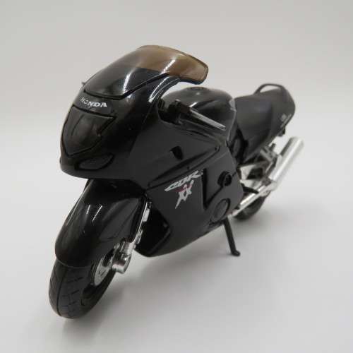Honda CBR 1100XX model motorcycle - Scale 1/18