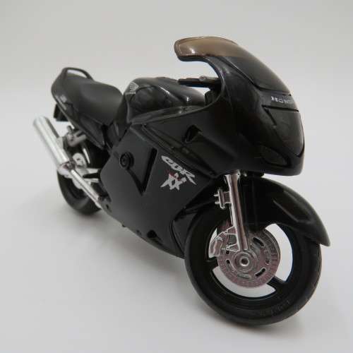 Honda CBR 1100XX model motorcycle - Scale 1/18