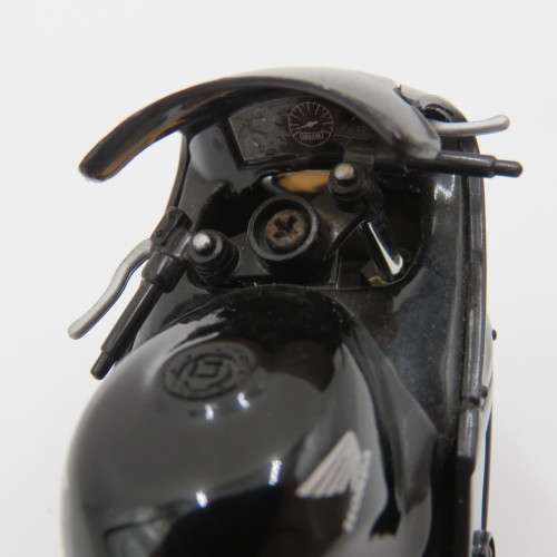 Honda CBR 1100XX model motorcycle - Scale 1/18