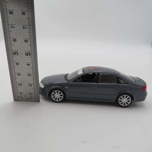 Minichamps 2002 Audi RS6 model car - missing mirror - scale 1/43