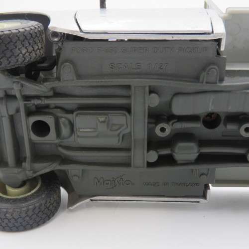 Maisto Ford F-350 super duty pick-up truck model - Scale 1/27