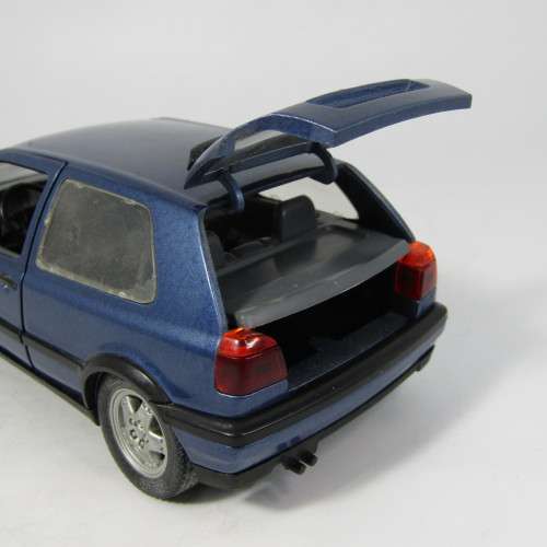 Schabak Modell #400 Volkswagen Golf VR6 model car - scale 1/24