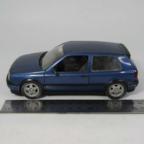 Schabak Modell #400 Volkswagen Golf VR6 model car - scale 1/24