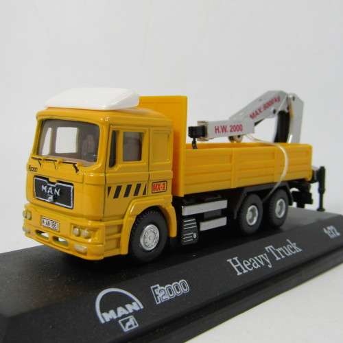 Automaxx MAN F2000 Heavy truck with crane in box - scale 1/72