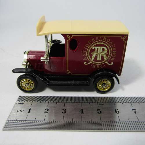 Lledo 1920 Ford Model T van - Antiques Roadshow BBC advertising model car in box