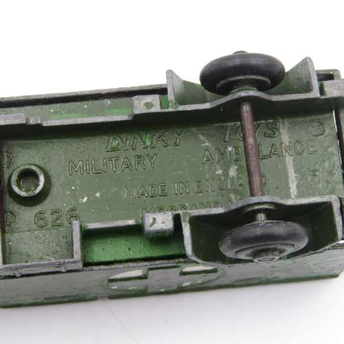Meccano Ltd Dinky Toys #626 Military Ambulance Die-cast truck