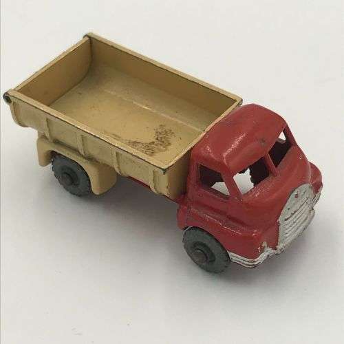 Lesney Matchbox No.40 Bedford 7 ton tripper die - cast toy truck