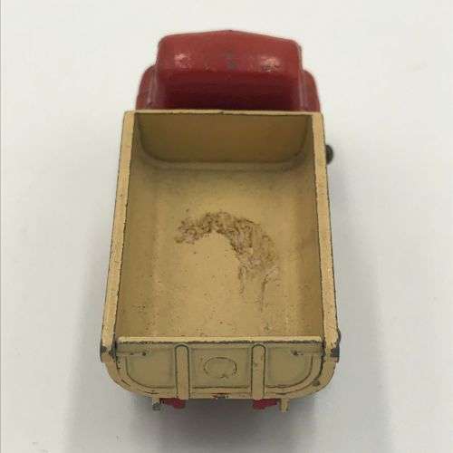 Lesney Matchbox No.40 Bedford 7 ton tripper die - cast toy truck