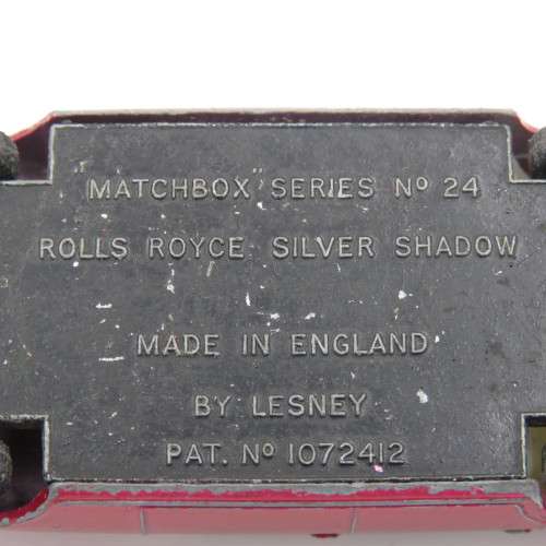 Lesney Matchbox series #24 Rolls Royce silver shadow toy car - opening rear