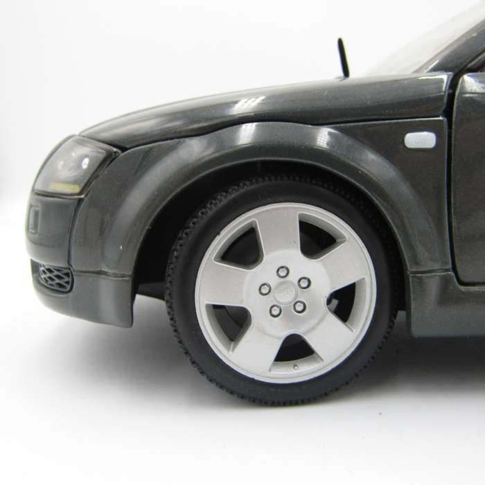 Maisto Audi TT Roadster die-cast model car - scale 1/18 - mirror missing