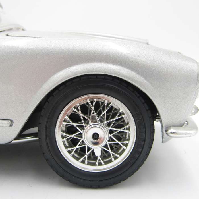 Bburago 1955 Lancia Aurelia B24 Spider die-cast model car - scale 1/18
