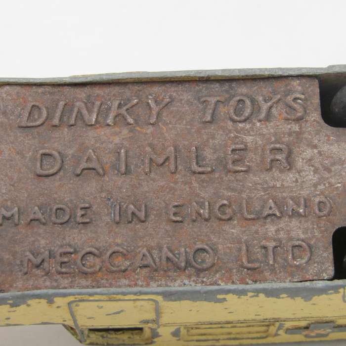 Meccano Dinky Toys Daimler Ambulance die-cast toy car - missing front tyres