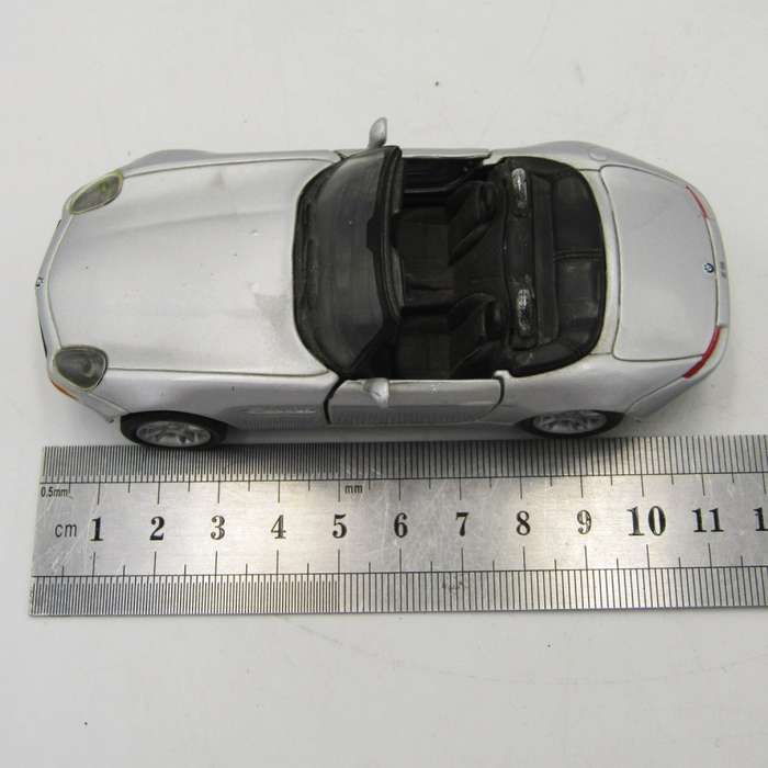 Maisto BMW Z8 die-cast model car - scale 1/38
