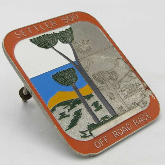 Vintage Settler 500 Off-Rand Race car badge