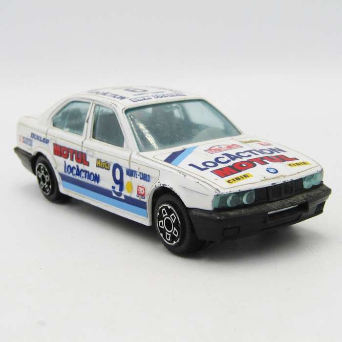 Bburago BMW 535i die-cast racing model car - scale 1/43