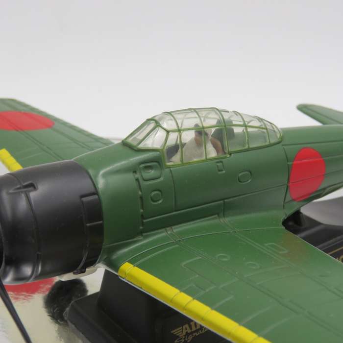 Air Signature Mitsubishi Zero die-cast model plane - scale 1/48 with box