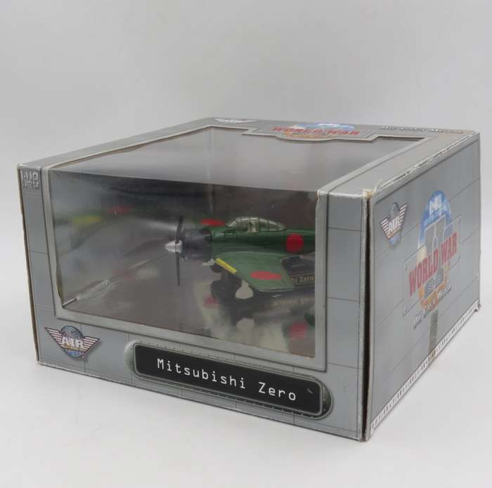 Air Signature Mitsubishi Zero die-cast model plane - scale 1/48 with box