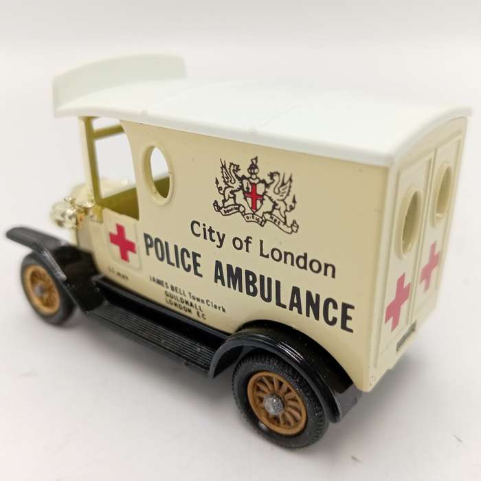 Lledo Ford model T City of London Police Ambulance in box with figurines