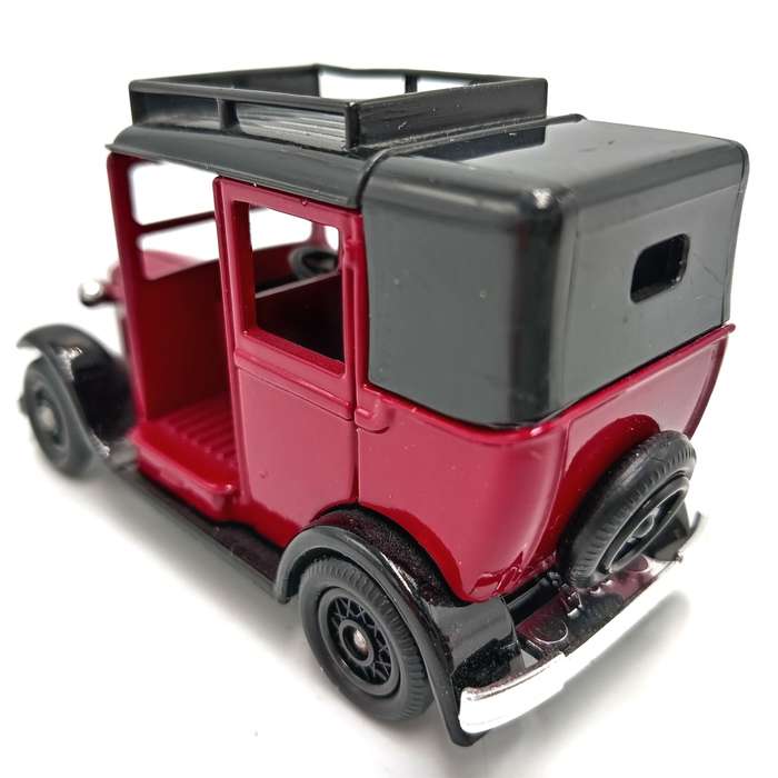 Lledo 1933 Austin taxi Model car in box