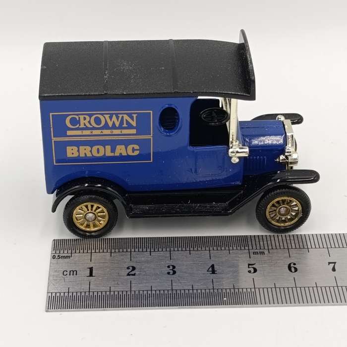 Lledo Ford Model T Hamilton Acorn delivery van model car in box