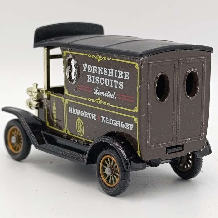 Lledo Ford Model T Yorkshire Biscuits delivery van in box with figurines