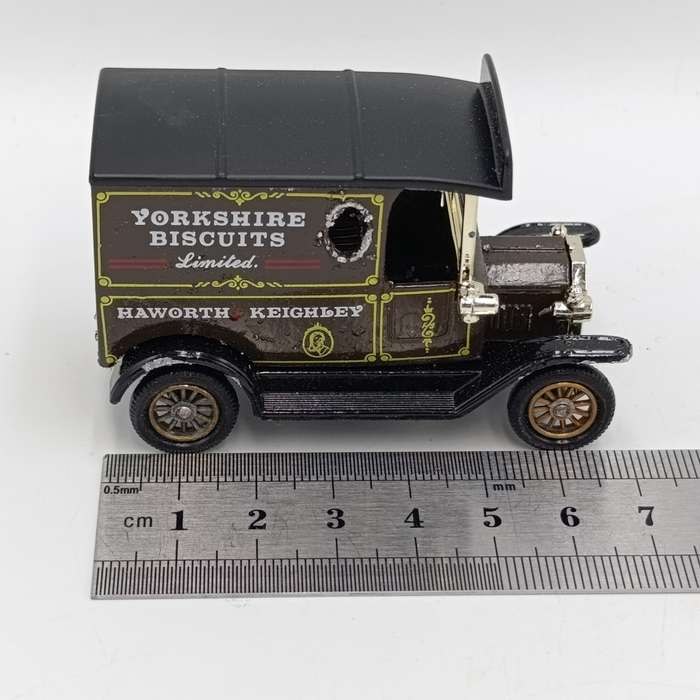 Lledo Ford Model T Yorkshire Biscuits delivery van in box with figurines