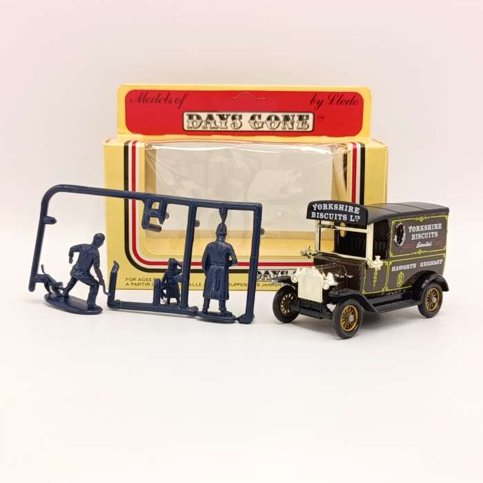 Lledo Ford Model T Yorkshire Biscuits delivery van in box with figurines