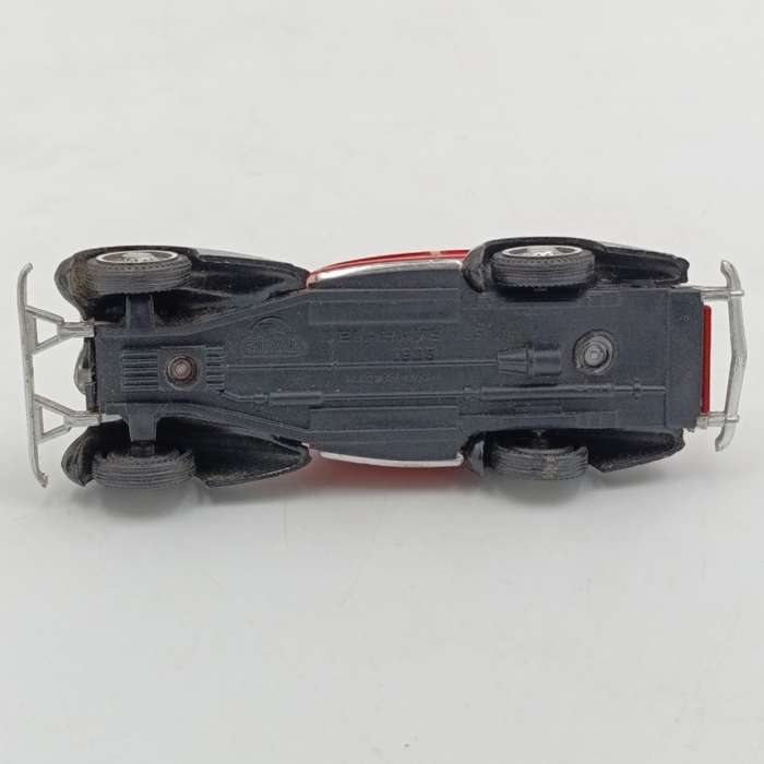 Guisval 1935 Delahaye 135 M classic plastic model car