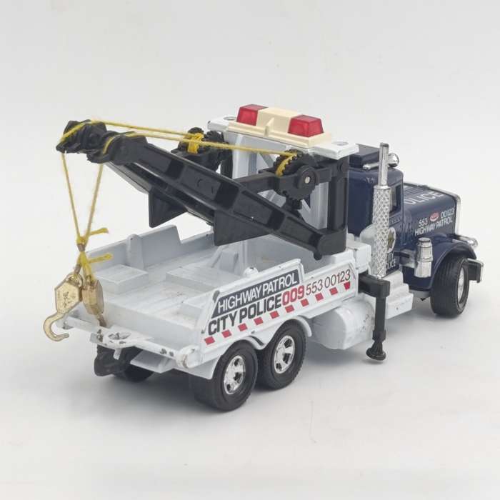 Matchbox Superkings K121 City Police Peterbilt 359 wreck truck in box