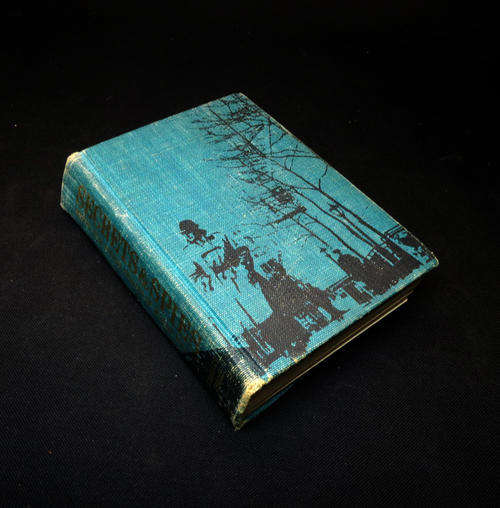 Secrets and Spies: Behind the scenes stories of WORLD WAR II @ CRAZY R1 start