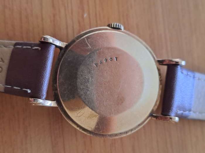 Vintage men`s jauger leCoultre  9ct gold