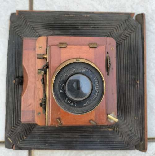 Antique Wooden Thornton Pickard camera for the passionate restorer (MD8))