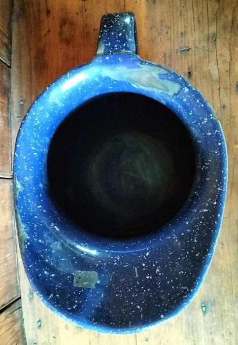 Vintage enamel water jug (10)