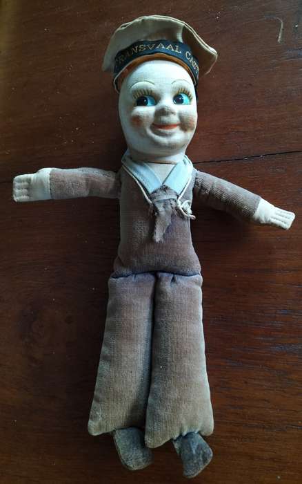 Vintage Union Castle souvenir sailor doll (1)