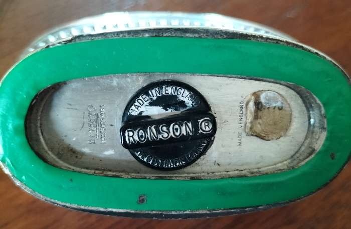Vintage Ronson cigarette lighter