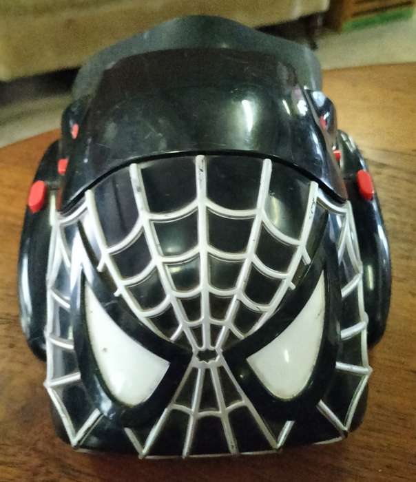 Collectable battery operated video game - Spider man