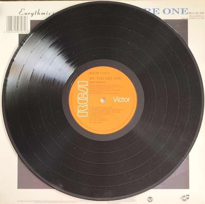 Vintage Vinyl / LP - Eurythmics - We too are one