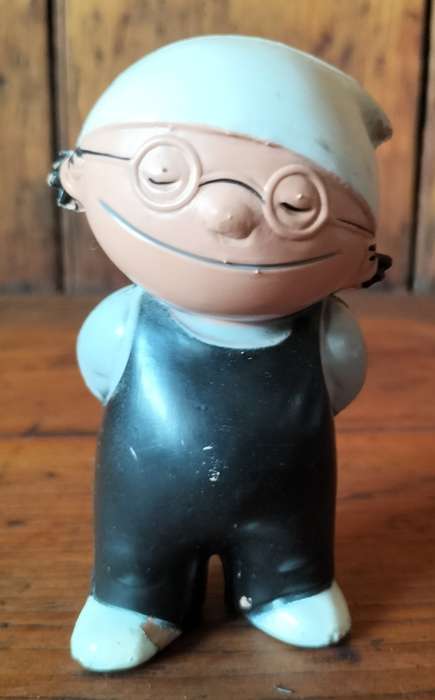 Vintage German plastic figure / doll (Manchen) (10 cm)