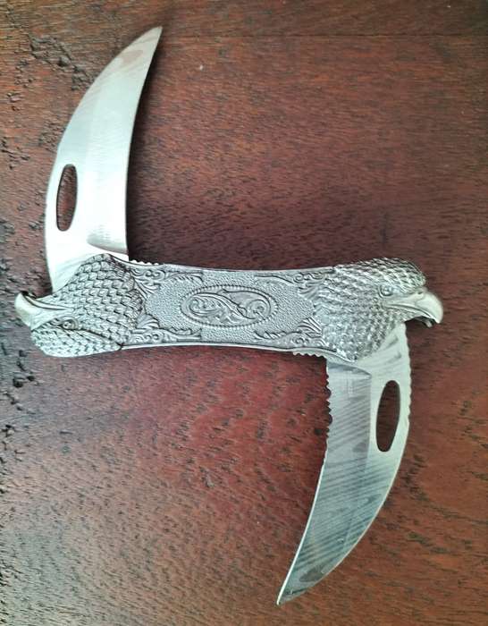 Gimmicky knife