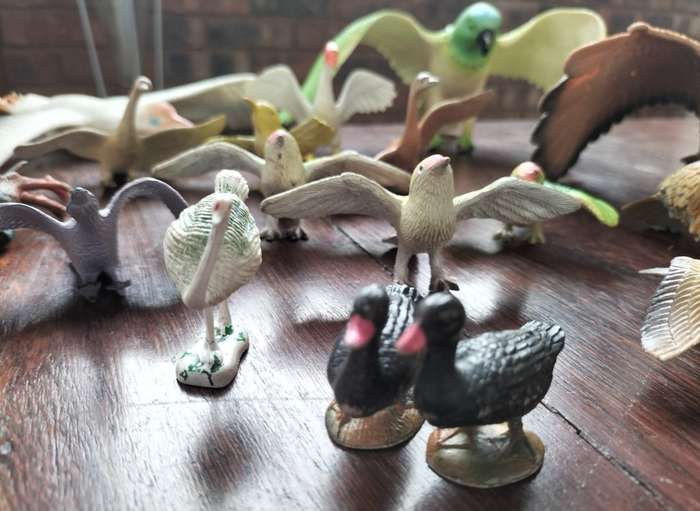 Vintage collection of plastic birds (x20))