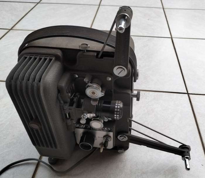 Vintage 8mm movie projector - Sekonic (In original case)